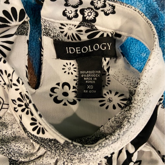 Ideology top - Like new - Picture 3 of 3